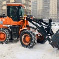 На работу по чистому тротуару. Как в Воронеже справляются с последствиями снегопада.